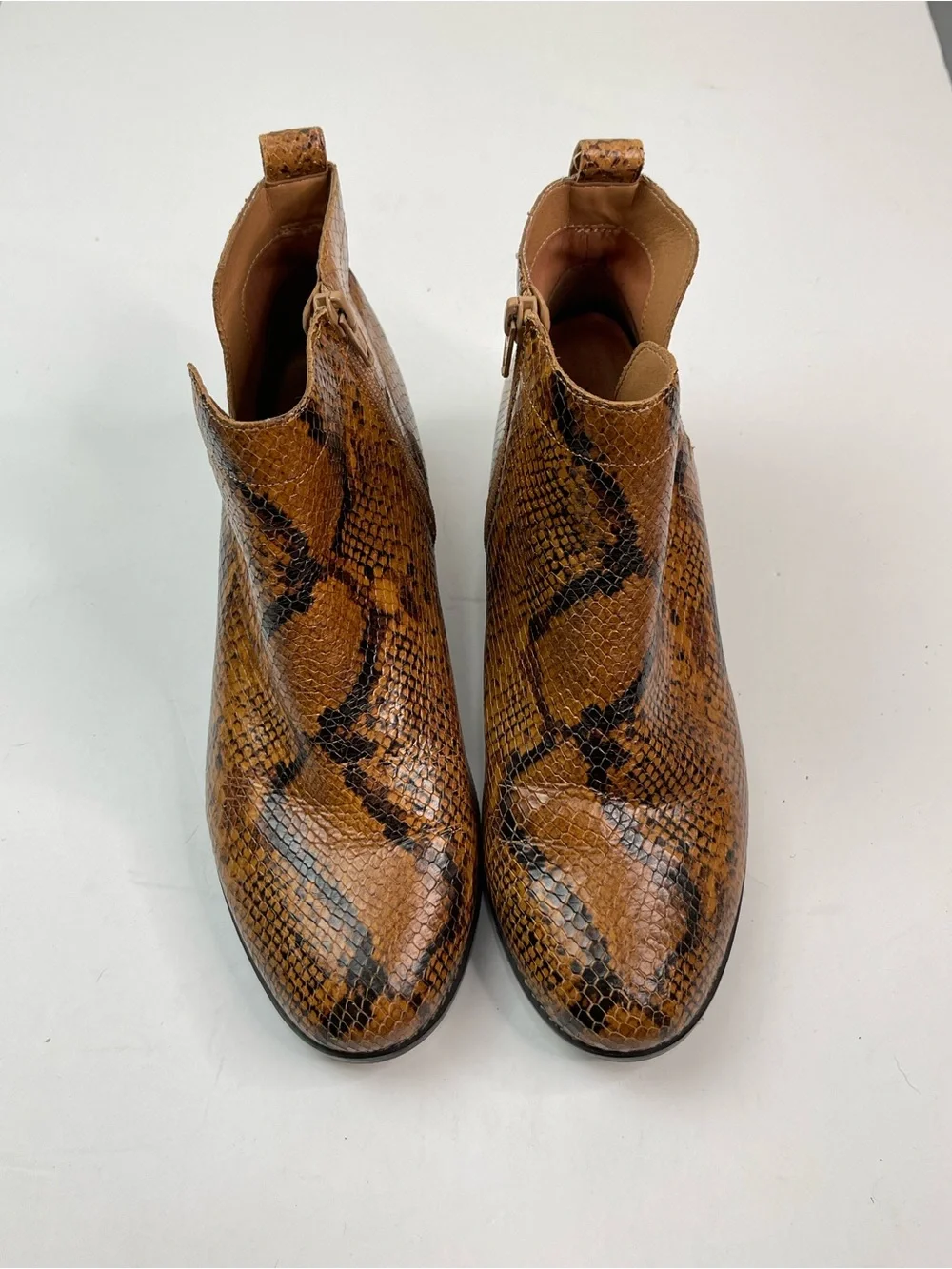 VIONIC Clara Boa Ankle Bootie Zippered US 9 EU 41